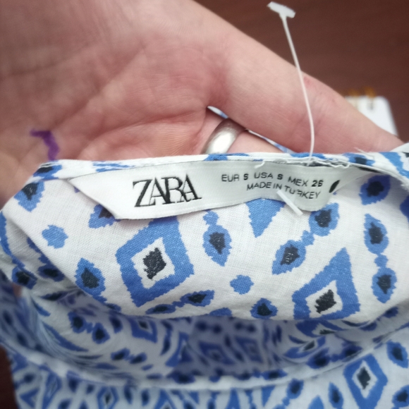 Zara Blue and White Sleeveless Crop Blouse - Picture 2 of 3